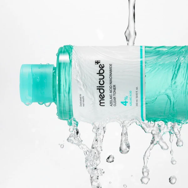 MEDICUBE Azelaic Acid Niacinamide Clear Toner 250mL - Image 3