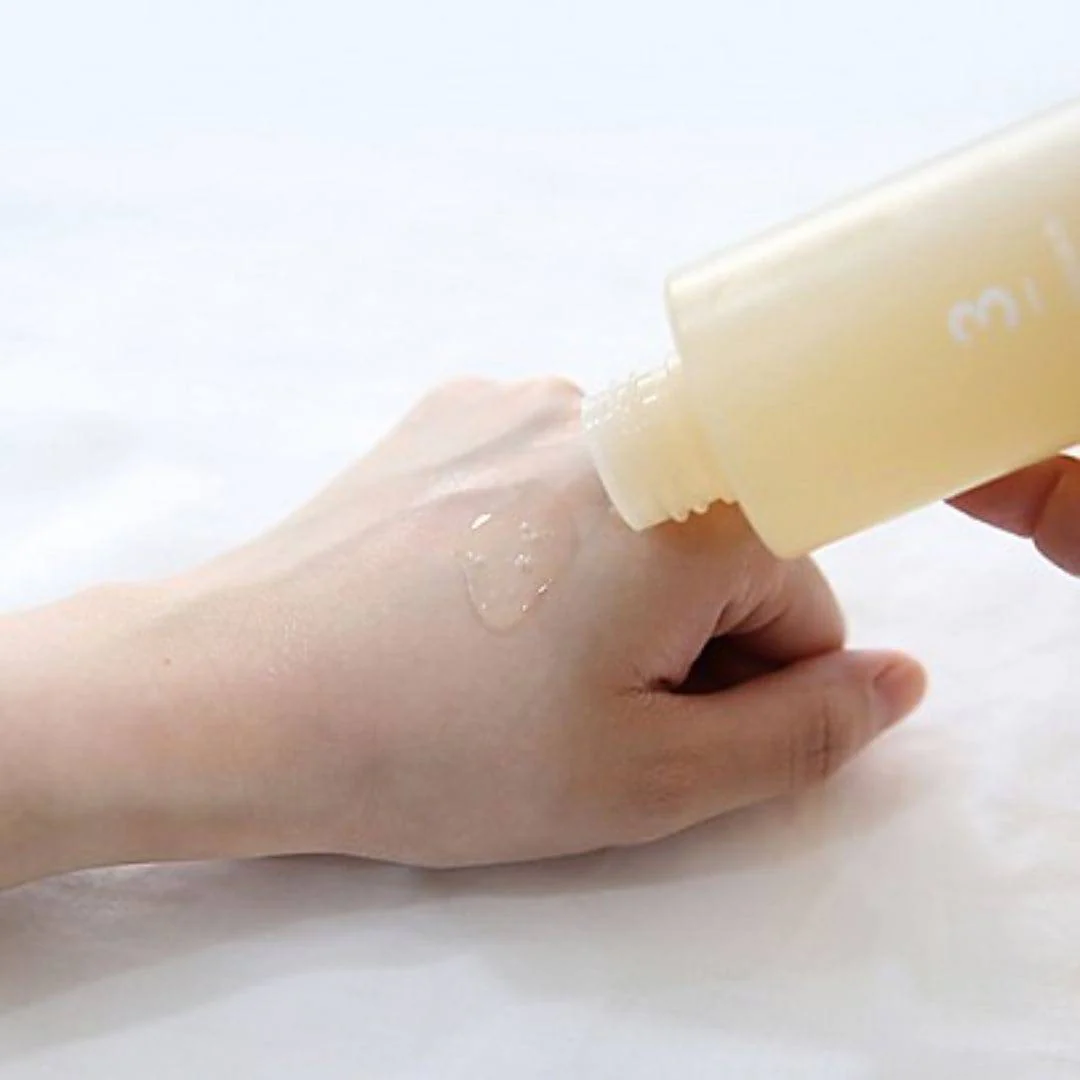Numbuzin No.3 Super Glowing Essence Toner - Image 3
